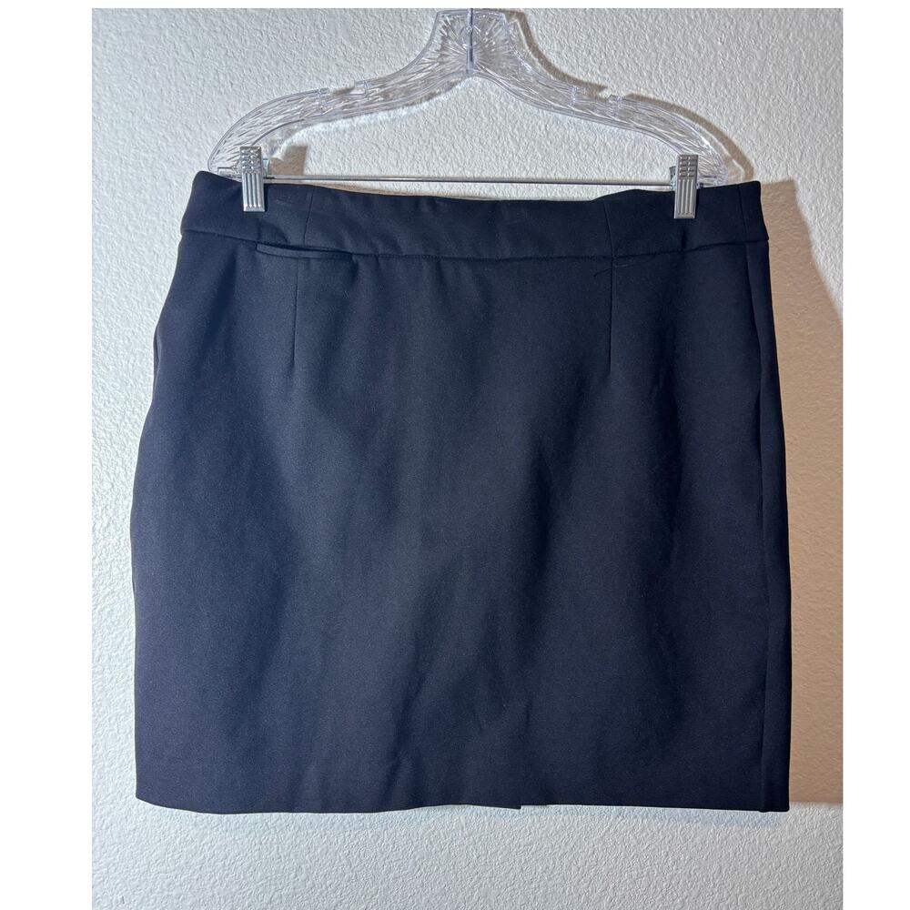 Liverpool Women's Size 16 Black Straight Pencil Skirt Zip-Back Closet Staple